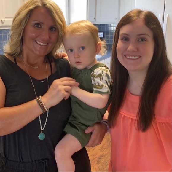 Meet your Posher, Melissa - Picture 5 of 6